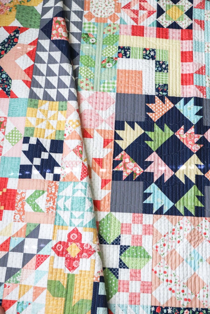 Moda Blockheads 2 free block of the week. Here is the finished quilt of Vanessa Goertzen of Lella Boutique