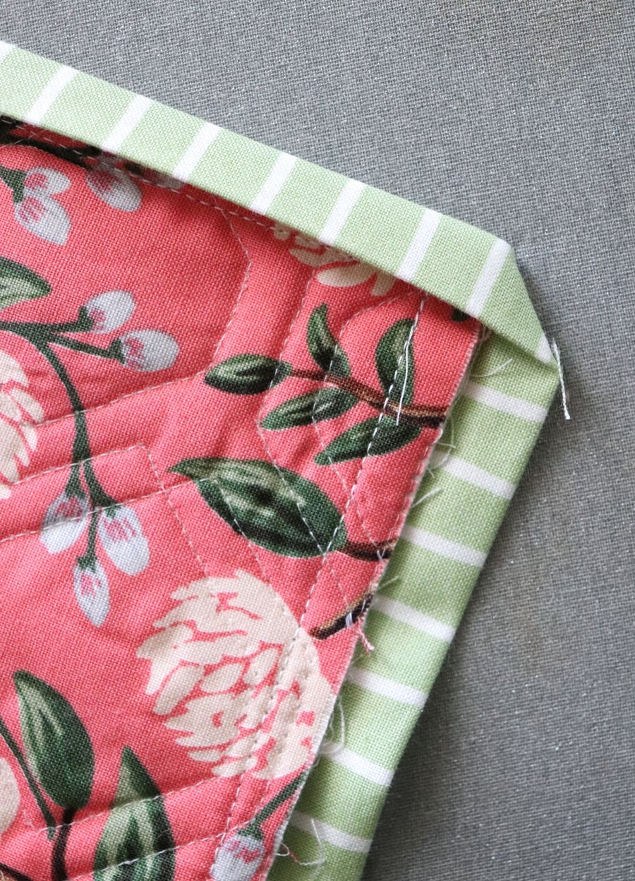 Perfect Machine Binding Tutorial for Quilts | Lella Boutique