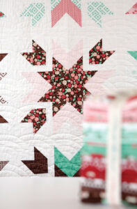 Snow Blossom fat quarter quilt by Vanessa Goertzen of Lella Boutique. Fabric i Into the Wood by Lella Boutique for Moda Fabrics