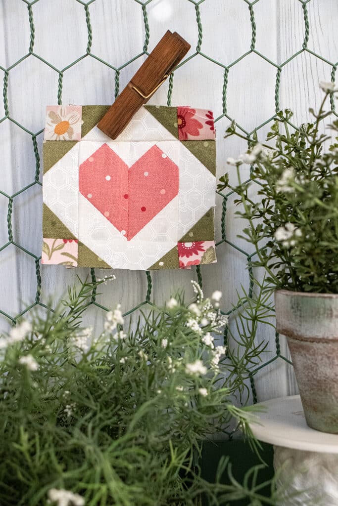 Sewcialites 3 - free block of the month by Fat Quarter Shop. Block 5 is "Little Love" by Vanessa Goertzen of Lella Boutique. Fabric is Wild Honey by Lella Boutique for Moda Fabrics. Download the free pattern here!